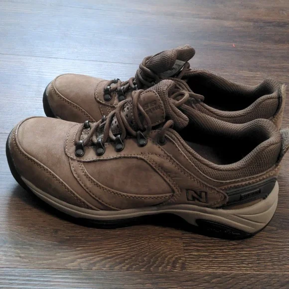 New Balance Womans Size 8 956 Goretex Brown Sneakers - Picture 2 of 9